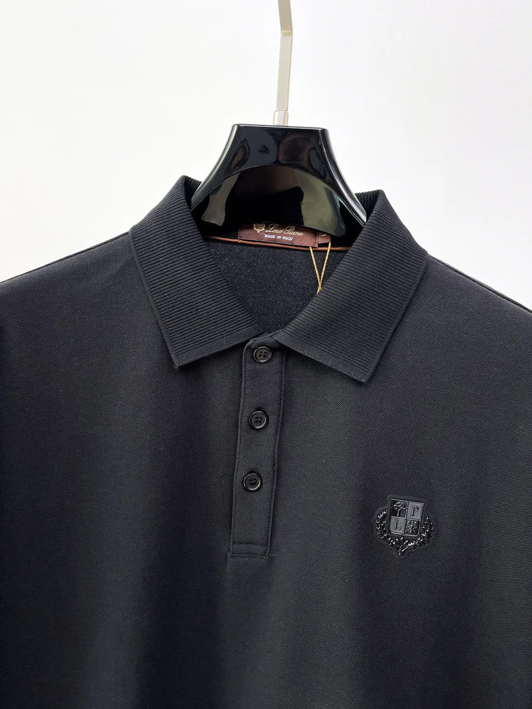 LP New Arrival long-sleeved Polo shirt, original fabric, official Same Style, made of pure cotton pique fabric, custom-made in the same vat, feels very comfortable and smooth, very wide and stylish, produced by factory for first-line brands, imported Behringer embroidery machine, embroidery is full and textured, collar and collar ribs are woven with imported yarn, does not deform after long-term wear, the most New Arrival style in autumn and winter, fashionable and individual Super Versatile and good-looking. It is very suitable for both men and women. It is a must-have for everyone. Size: M-XXXL
